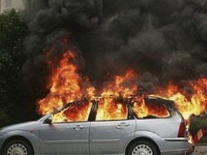 В Хусте сгорел автомобиль Renault