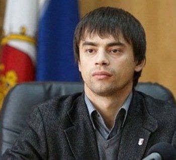 Виктор Щадей покидает сессию Ужгородского городского совета, пока - в отпуск