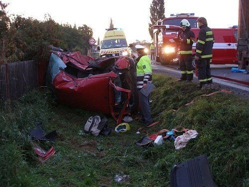 В Чехии столкнулись Skoda Fabia, Renault Clio и грузовик Scania