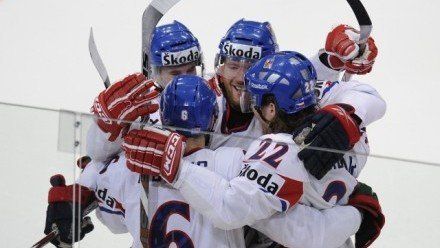 Сборная Чехии по хоккею в полуфинале чемпионата мира обыграла команду Швеции