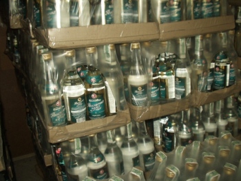 В Ужгородском районе налоговая милиция изъяла "левую" водку - 2 935 бутылок