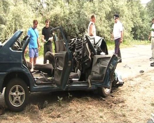 В Бердянске вдребезги разбились Chevrolet и ВАЗ, водители погибли
