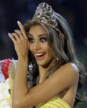 Мисс Вселенная 2008" представительница Венесуэлы 22-летняя Дайана Мендоса