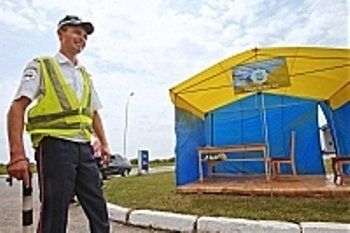 На дорогах Закарпатья поставили информа- ционные пункты для гостей Евро-2012