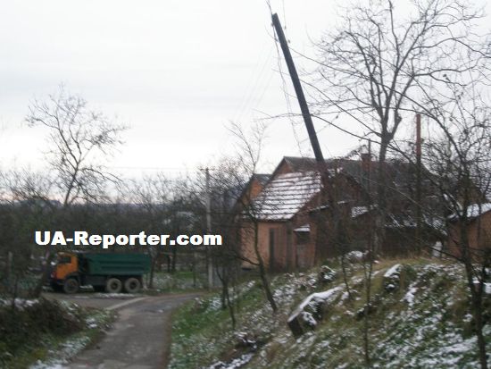 20 сімей закарпатського села Рокосово змушені жити під постійною загрозою ураження струмом