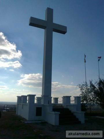 Хрест біля Берегово (автор Дана Готур)