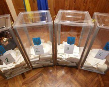 Началисть выборы на Закарпатье. Сколько прийдет избирателей, остается загадкой