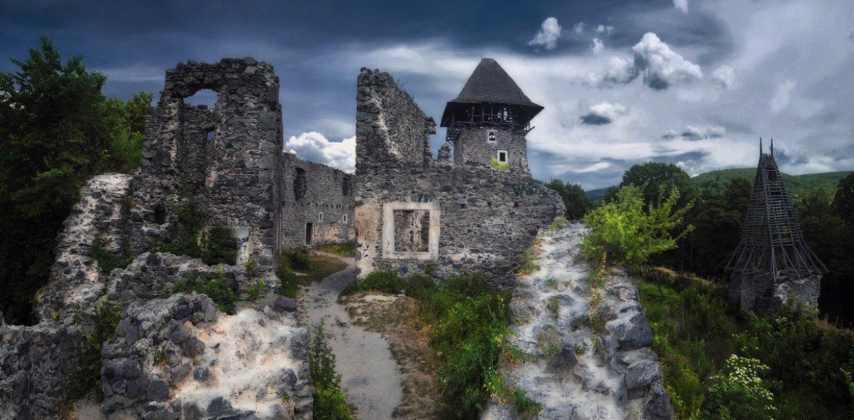 Другеты пришли в Закарпатье в начале XIV века и владели Ужгородом и замком