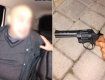 Закарпаття. П'яний чоловік погрожував застрелити дітей у Мукачево