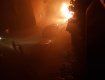У столиці Закарпаття посеред ночі спалахнула розкішне авто