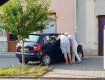 В Ужгороді після зіткнення один з автомобілів "винесло" на пішохідну доріжку