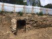 Будівельники Ужгорода розкопали загадкові підземні лабіринти