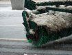 Ужгород. Перший сніг. Що роблять комунальники на вулицях міста