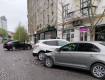 В Ужгороде неадкват на Seat припарковался в 3 автомобиля 
