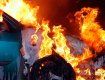 В Закарпатье вспыхнул пожар: У мужика на ходу загорелся ВАЗ 