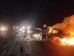 Появилось фото с места ДТП в Закарпатье, где иномарка загорелась после столкновения как спичка 