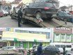 В Ужгороде эвакуатор забирает неправильно парковкованные машины