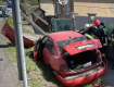  Водителя зажало в салоне — в Закарпатье AUDI влетело в электроопору