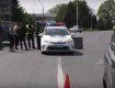 Ни царапины: На въезде в Мукачево пьяный велосипедист влетел в легковушку и остался цел