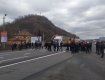 В Закарпатье люди возмущены ценами на газ - перекрыли трассу Киев-Чоп 