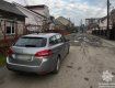 В Ужгороде припаркованному Peugeot "прилетело" от VW под кайфом 