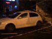 В Ужгороді автомобіль наскрізь протаранив квітковий магазин: з'явилось відео з місця ДТП