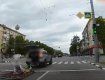 Водитель Honda возил по улицам Харькова на самодельном "ковре-самолете" странных людей.
