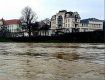 Річка Уж у столиці Закарпаття сьогодні неочікувано "розповніла"