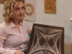 Жительница Ужгорода создает оригинальные, изысканные картины-столики в технике стринг-арт