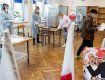 На выборах в Польше еле-еле пролез действующий президент Дуда.