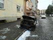 В центре Мукачево маме бизнесмена намеренно подожгли автомобиль 
