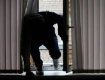 На Закарпатье 28-летний парень "обчистил" дом, пока хозяйки не было дома