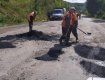В Закарпатье сомнительный ремонт дороги беспокои