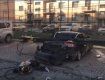 В сети появилось новое видео, где видно как строительный кран разгромил автомобили на парковке в Ужгороде 