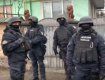 В Ужгороде спецназ и полиция провели массовые обыски в цыганском поселении