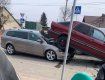 ДТП в Закарпатье: Иномарка "приземлилась" на капоте другого автомобиля