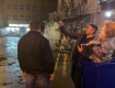 Выпрыгивал из мусорного бака: Страшного клоуна из Мукачево заметили в центре Ужгорода