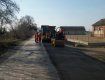 В Закарпатье возле границы со Словакией ремонтируют автодорогу областного значения 