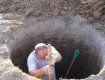 Во Львовской области двое детей упали в выгребную яму, один погиб