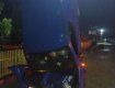 Удивительное ДТП возле Ужгорода: Автомобиль застрял в вертикальном положении