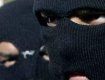 Поліція Закарпаття розшукує 2-х "розбійників", котрі пограбували бізнес-вумен у Мукачево
