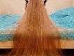 Красуня-одеситка, яка не стриглася 30 років, поділилася секретами догляду за таким довгим волоссям