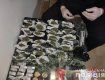 В Ужгороді поліція "пов’язала" чоловіка зі зброєю та партією наркотиків
