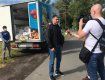 Віктор Медведчук із дружиною гуманітарно допоміг жителям села на Закарпатті на суворій "самоізоляції"