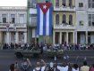 Кубинцы прощаются со своим "команданте"