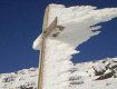 Крест на Говерле зимой выглядит невероятно