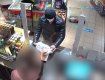 В Чехии грабитель совершил вооруженный налет на заправку: Полиция опубликовала видео 