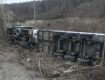 На трассе "Киев–Чоп" в Закарпатье перевернулась фура с полной цистерной газа