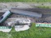 На Хмельниччині: Пасажирський потяг зіткнувся з вантажним поїздом, є поранені