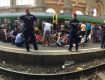 Венгрия: мигранты отказываются сойти с поезда